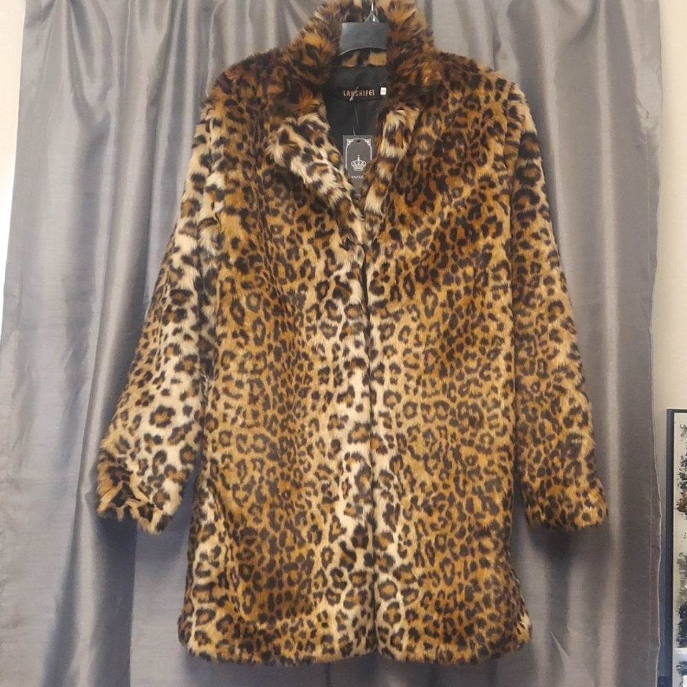LANSHIFEI Faux Fur Leopard 🐆  NWT Coat